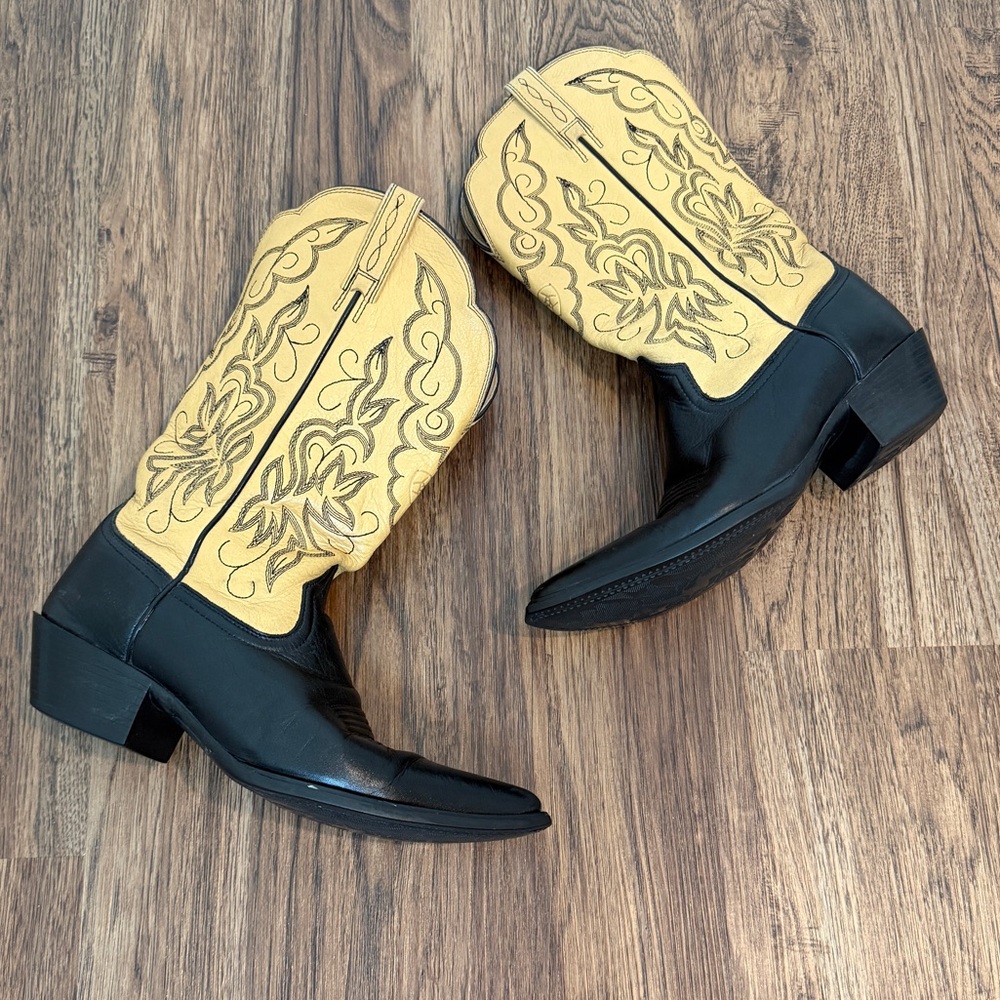 Vintage Ariat unique two-toned Womens Western Cowboy Boots